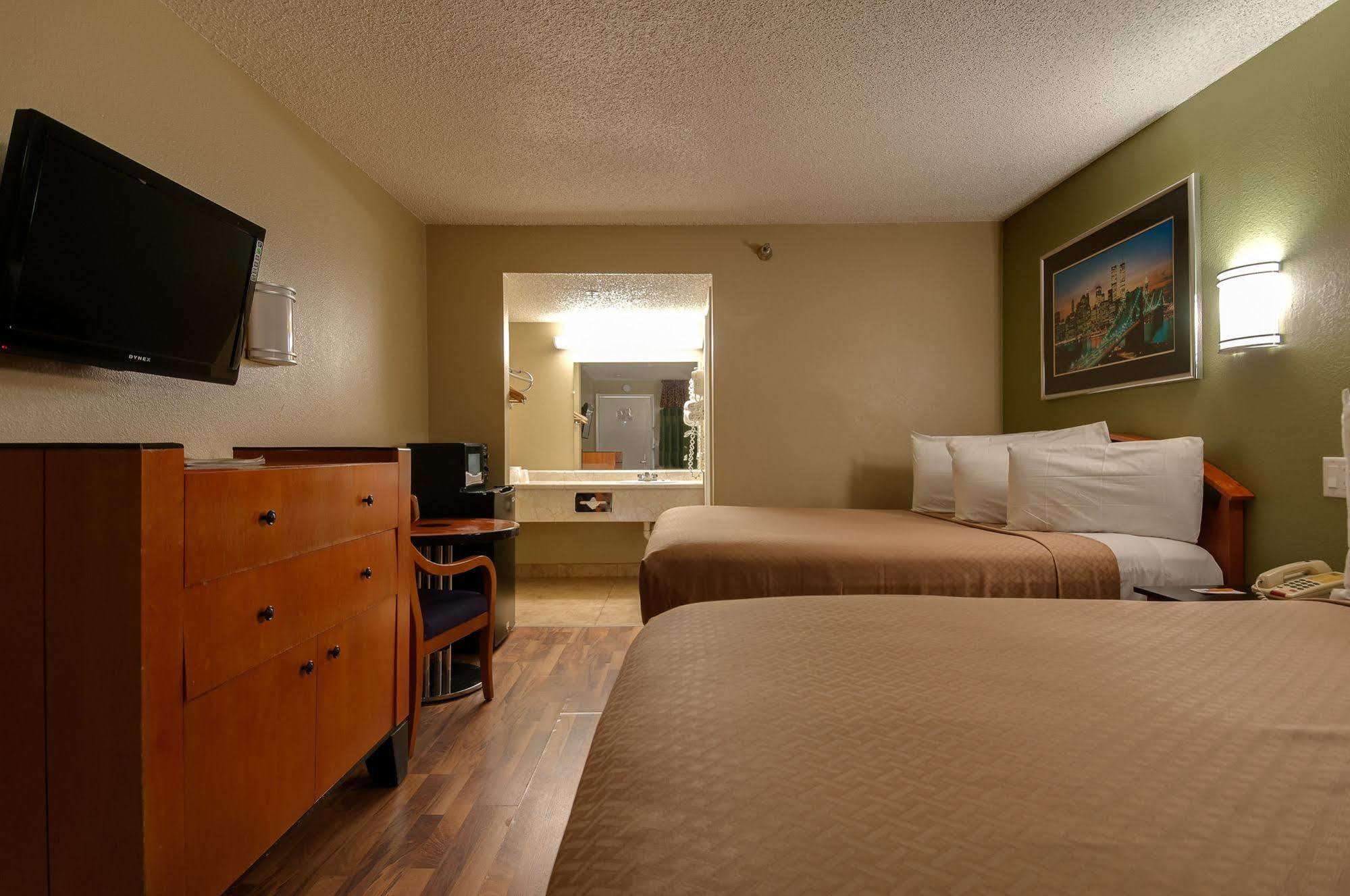 Vagabond South Motel 2*